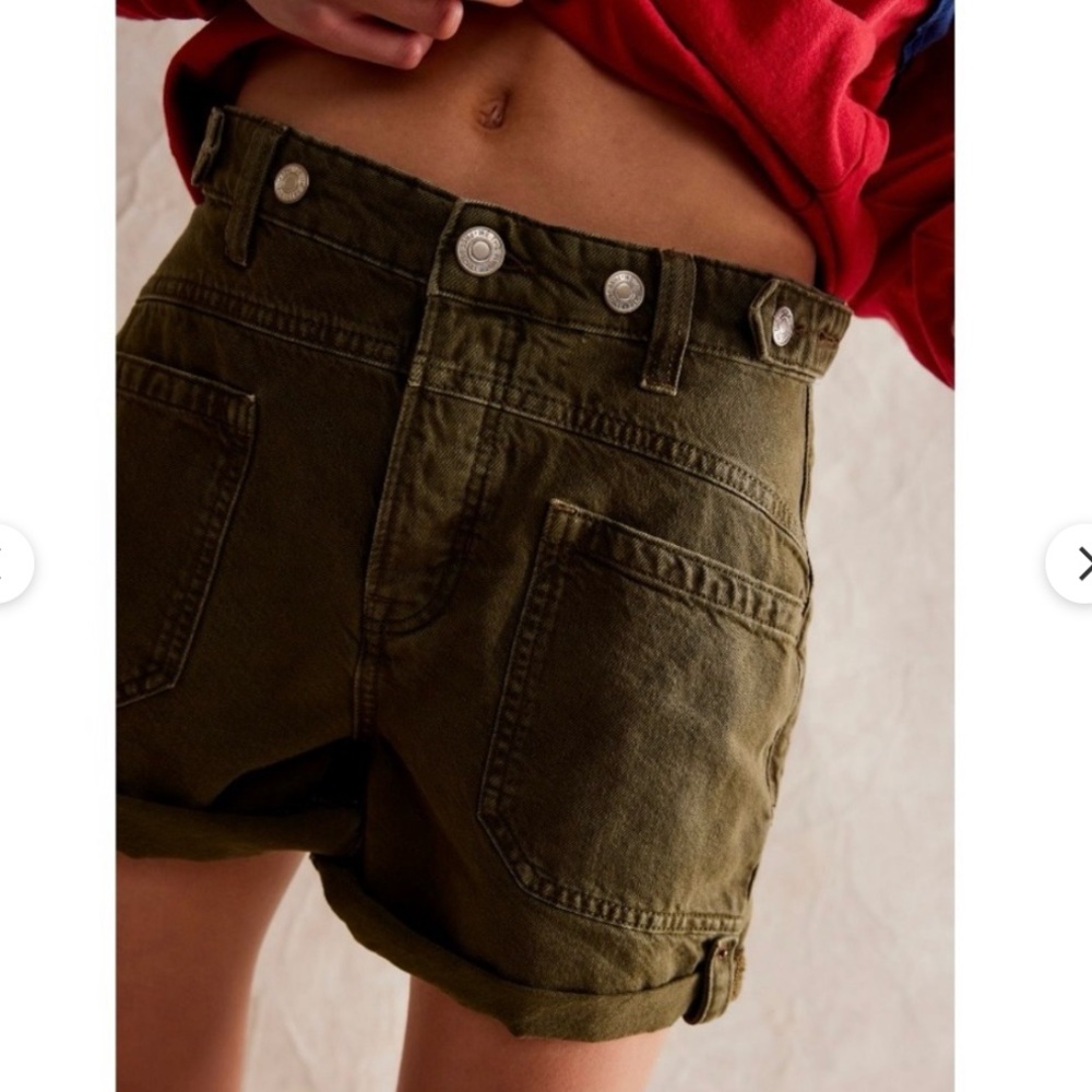 We The Free Palmer Mid-Rise Army Green Women's Utility Shorts size 32 NWT